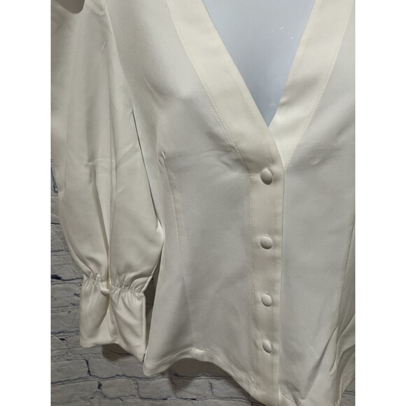 NWT Choosy white Romy button-up blouse V Neck with Long puff sleeves Size Medium - Picture 3 of 9